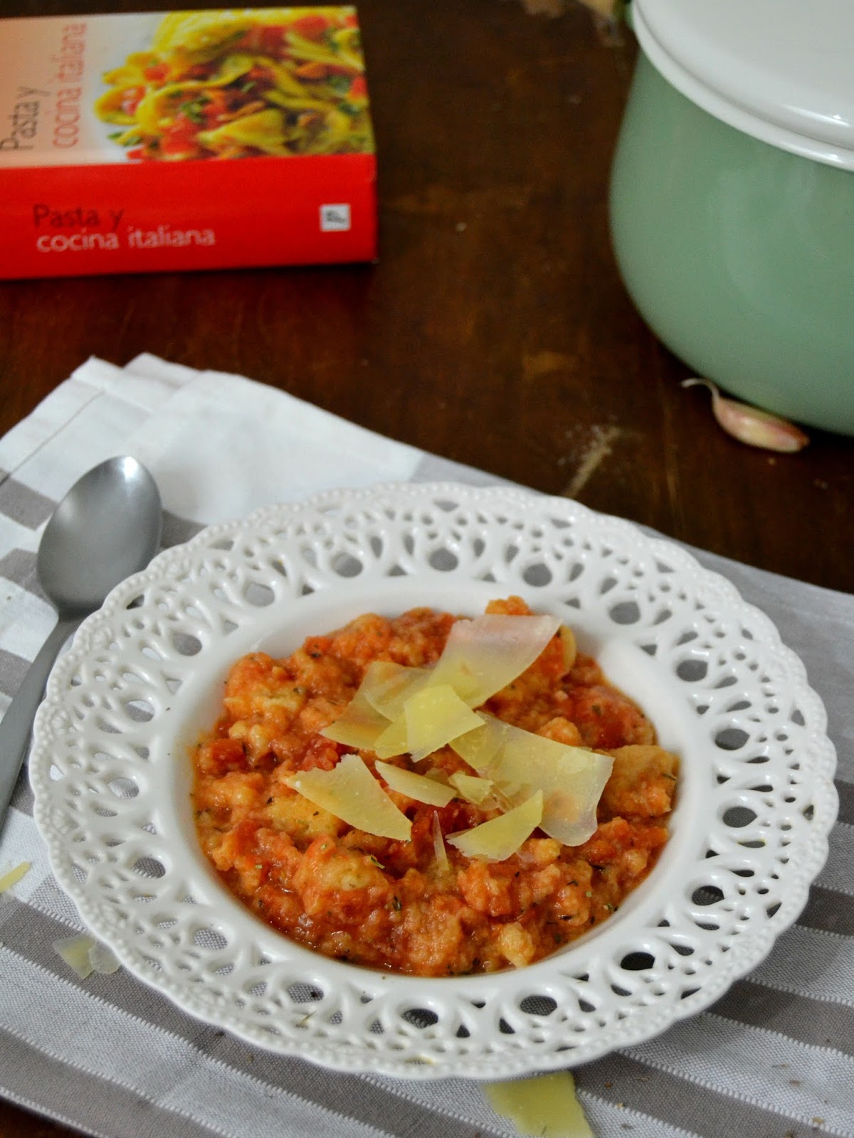 Sopa italiana de tomate y pan. Pappa al pomodoro