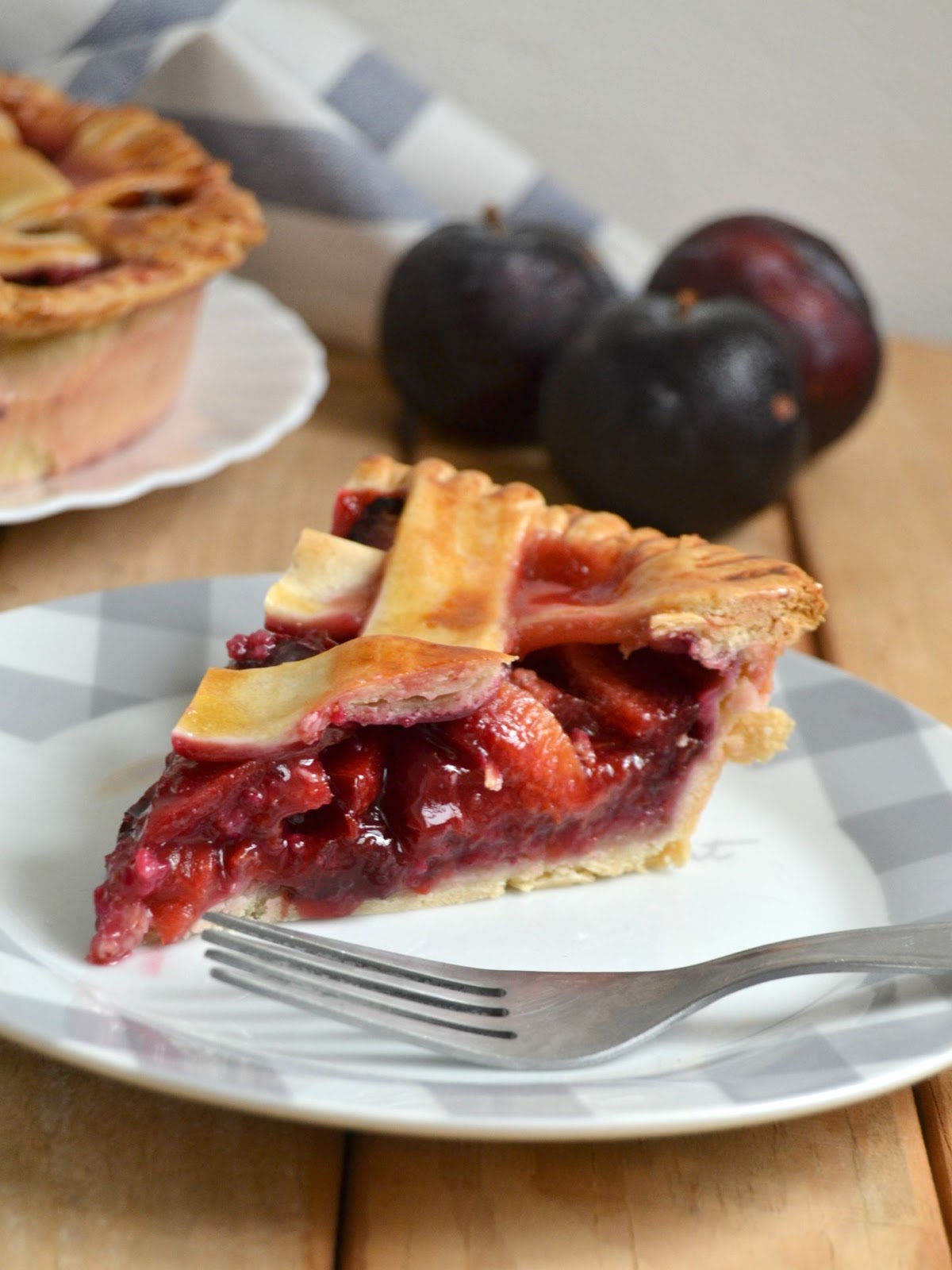 Tarta americana de ciruelas. Plum pie