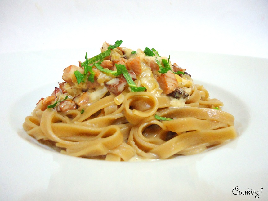 Fettuccini al tartuffo con setas y bacon