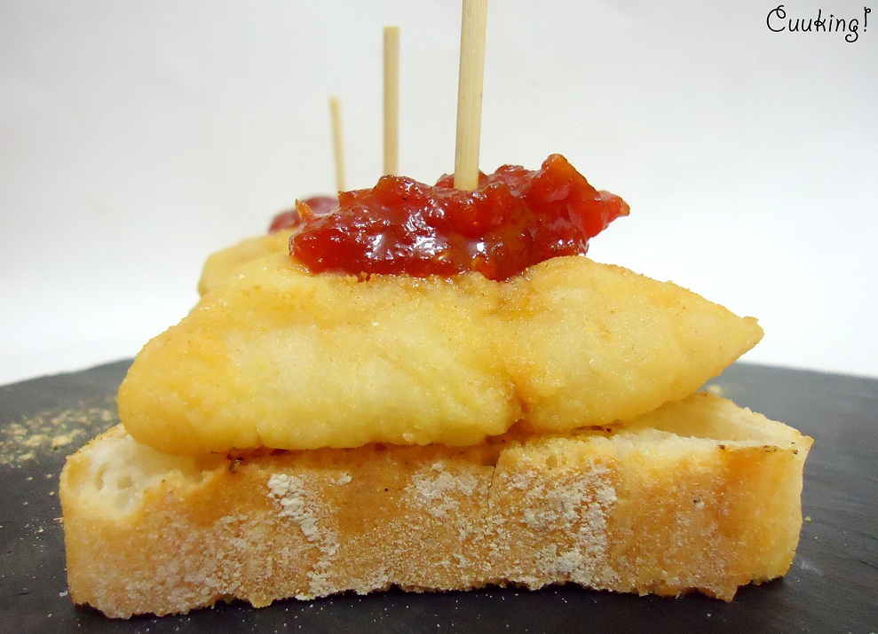 Merluza frita con mermelada de tomate 