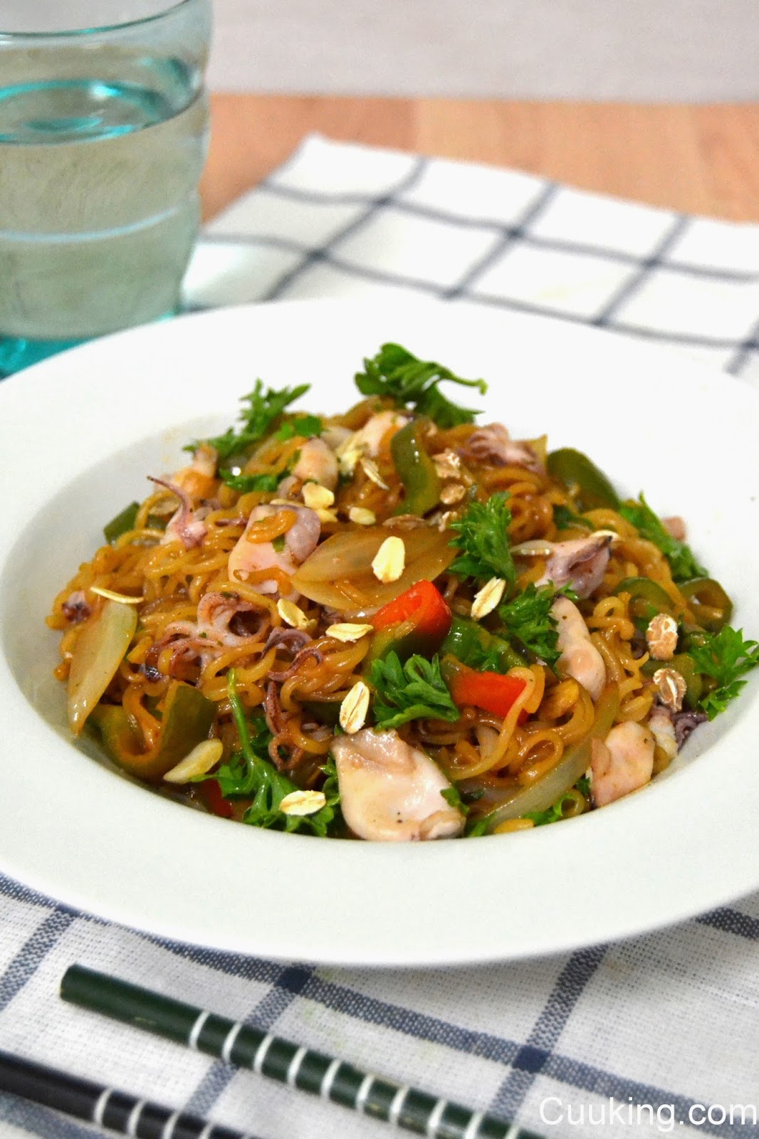 Pad Thai con chipirones (Fideos fritos al estilo tailandes)