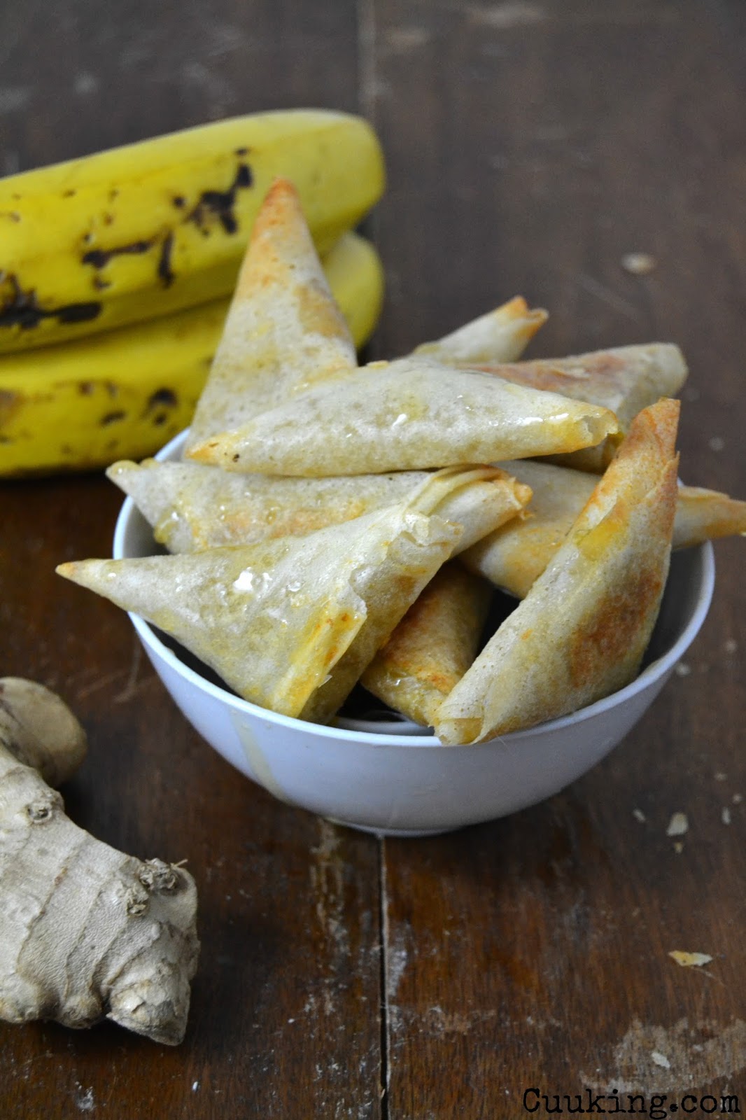 Samosas de plátano, jengibre y miel receta