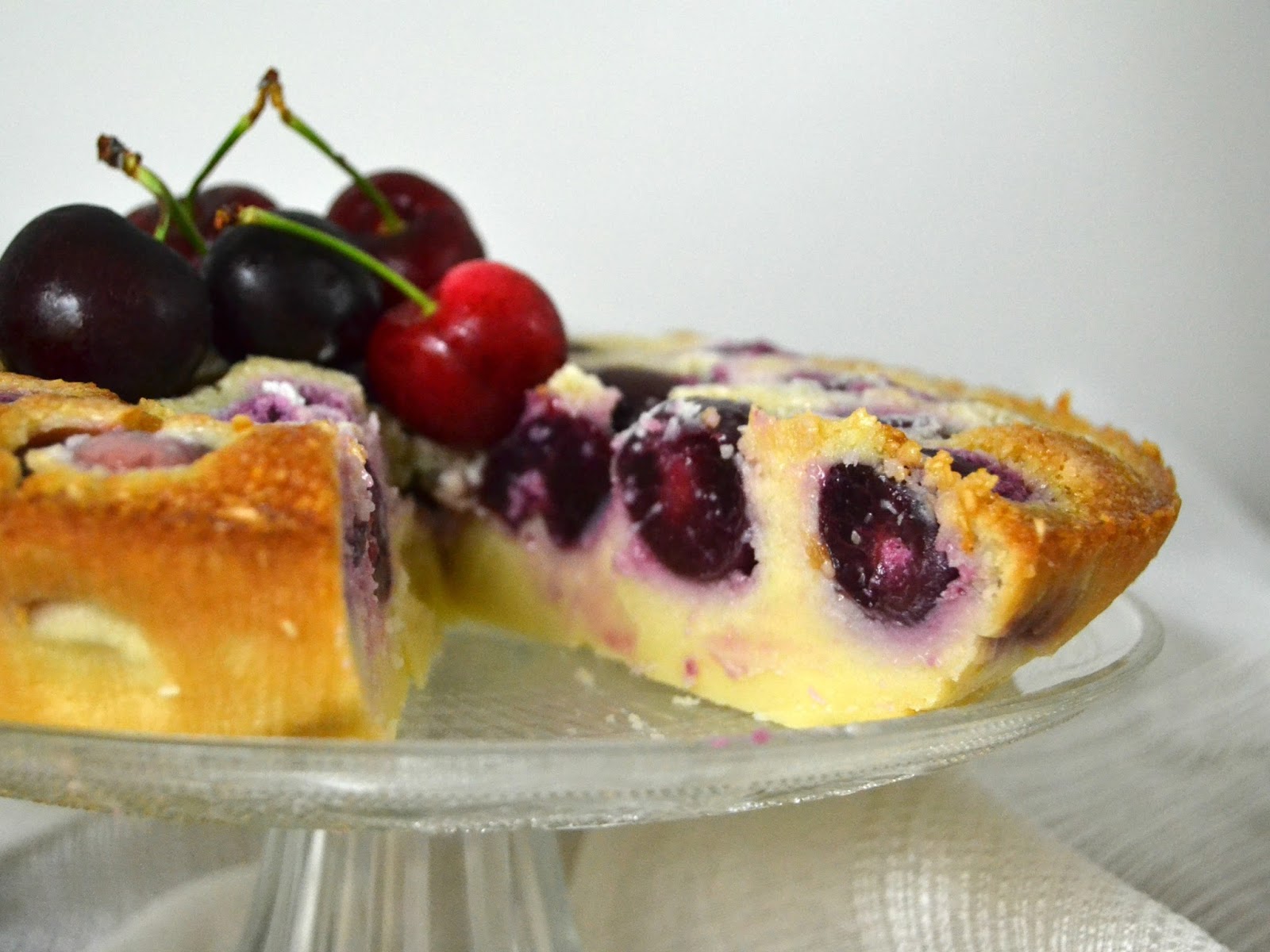 Pastel de cerezas y coco (Clafoutis)