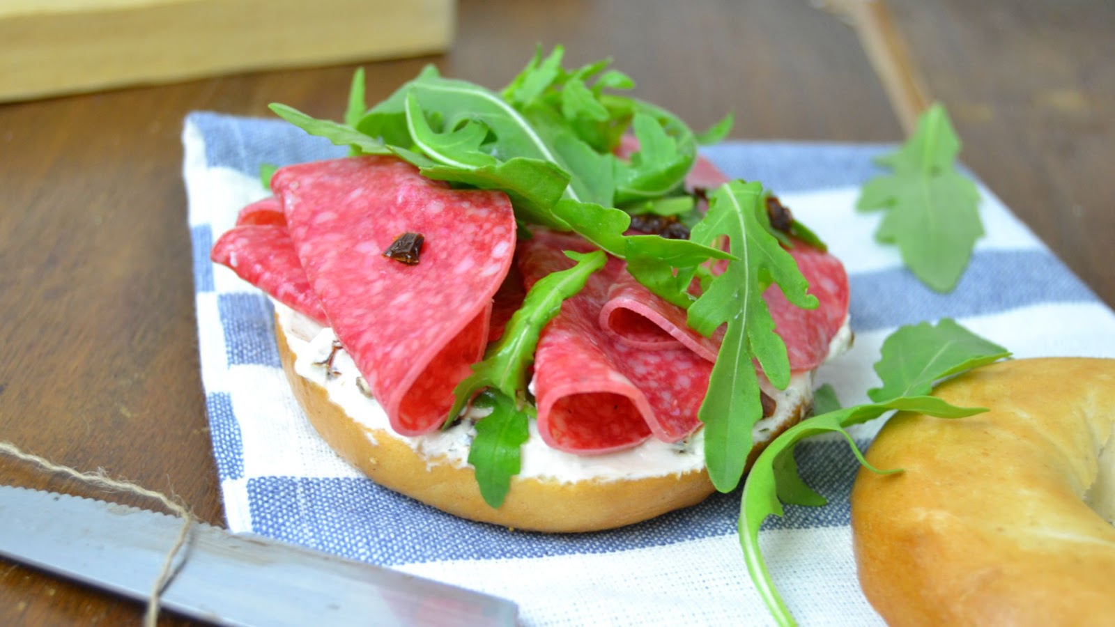 Bagels rellenos al estilo italiano