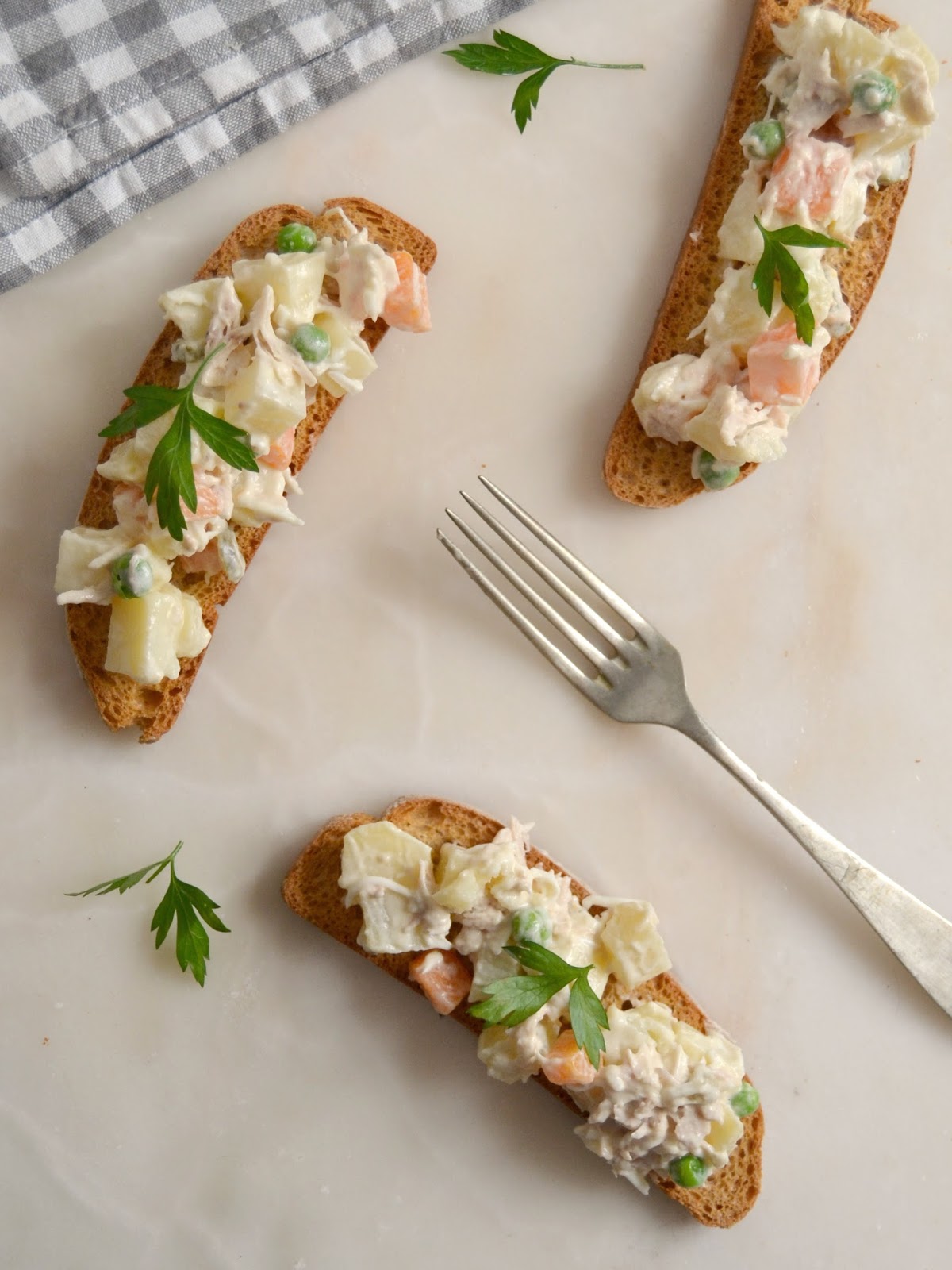 Ensaladilla de pollo ¡Fácil y deliciosa!