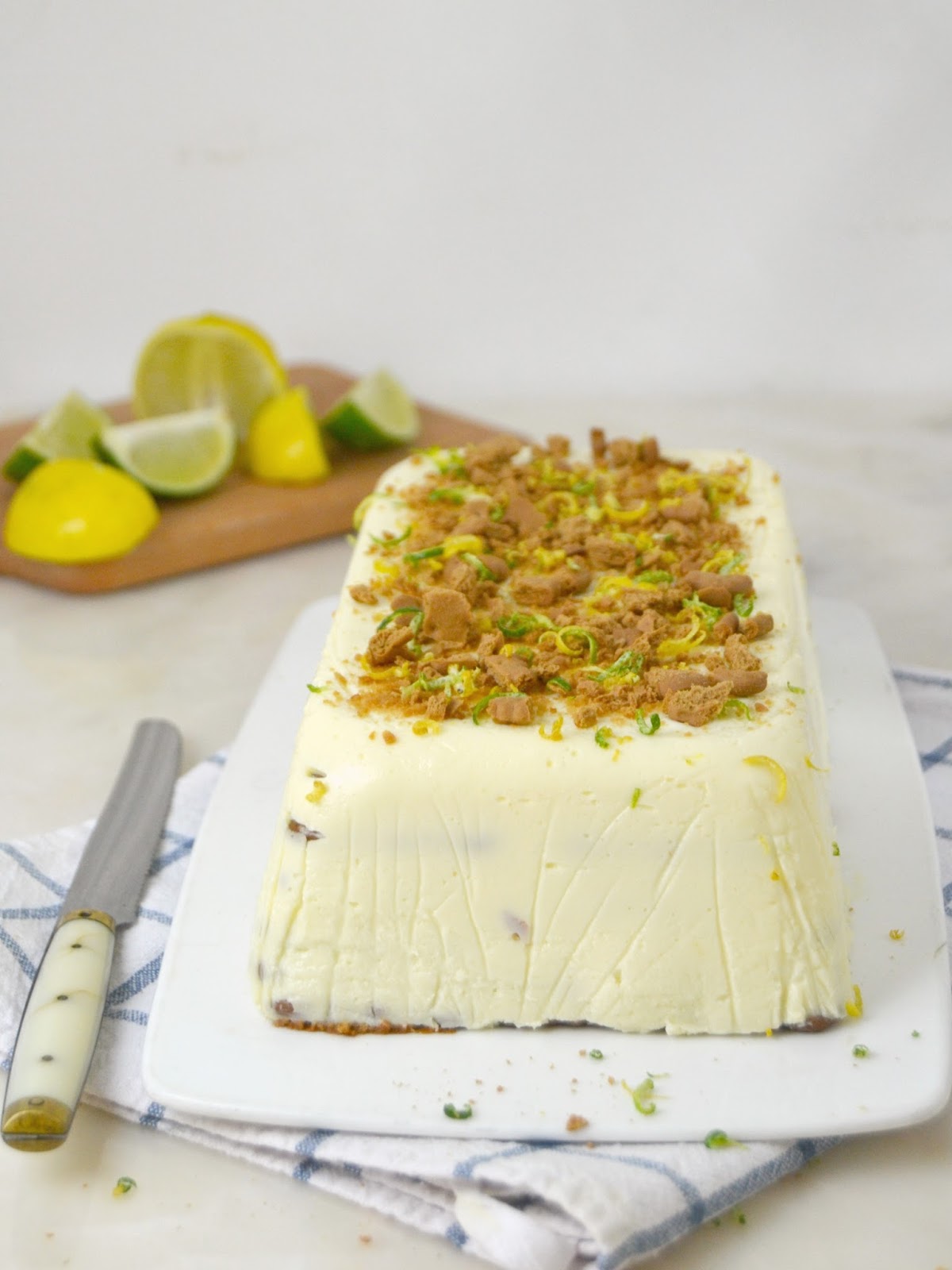 Tarta fría de leche condensada, limón y galletas