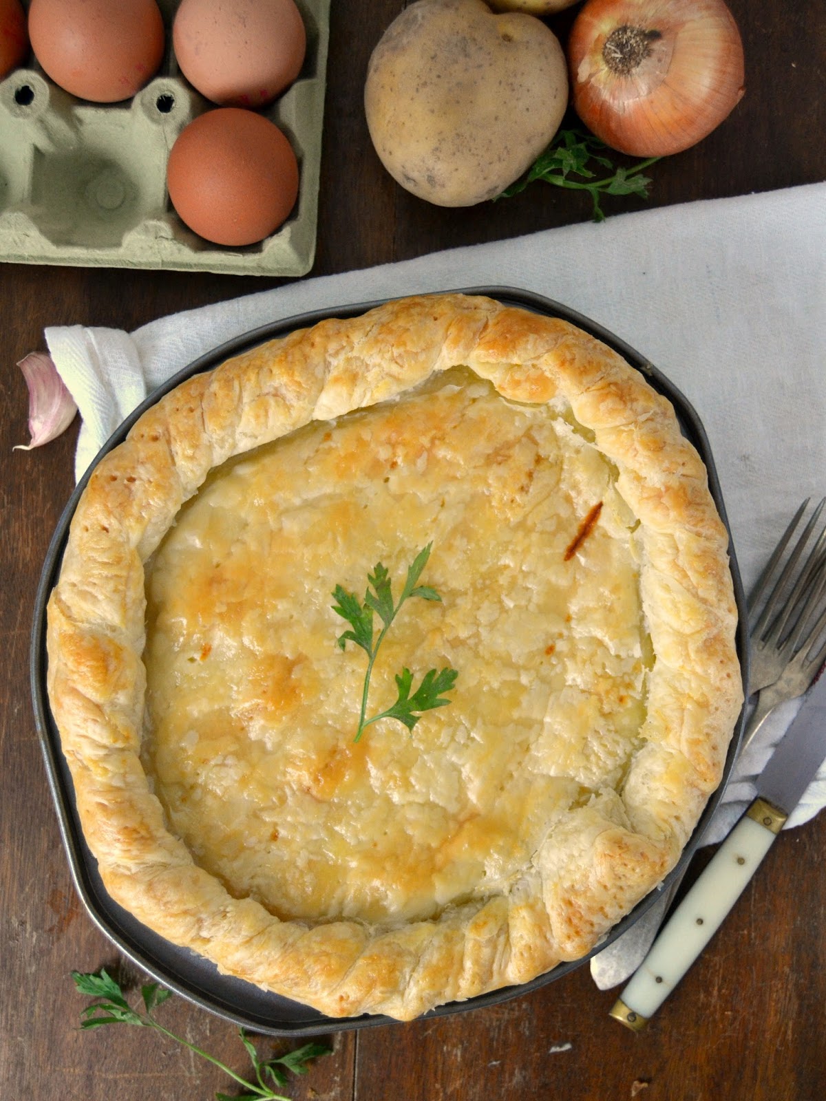 Hojaldre relleno de tortilla de patatas