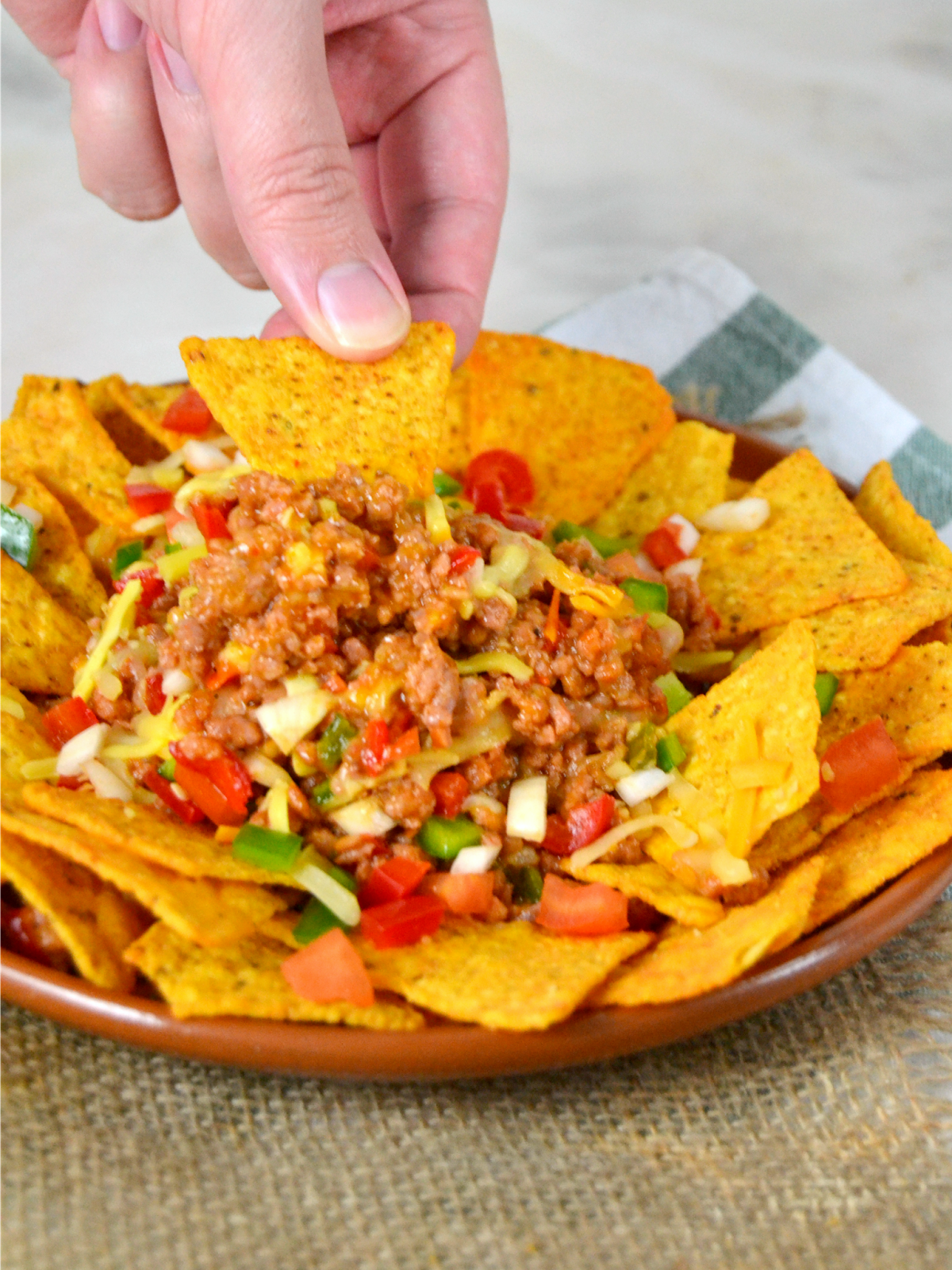 Nachos con carne. Receta fácil de cocina mexicana