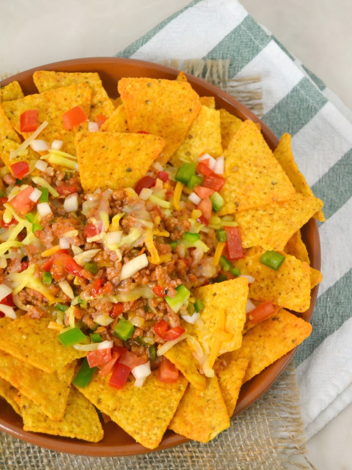 Nachos con carne. Receta fácil de cocina mexicana