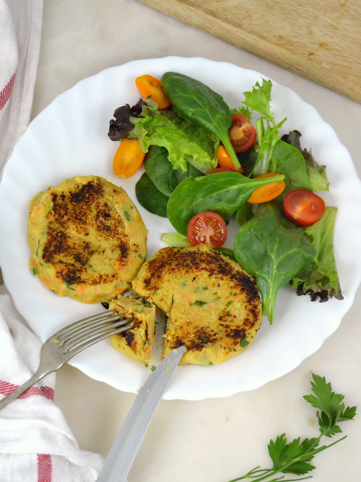 Hamburguesas de garbanzos. Receta vegana fácil