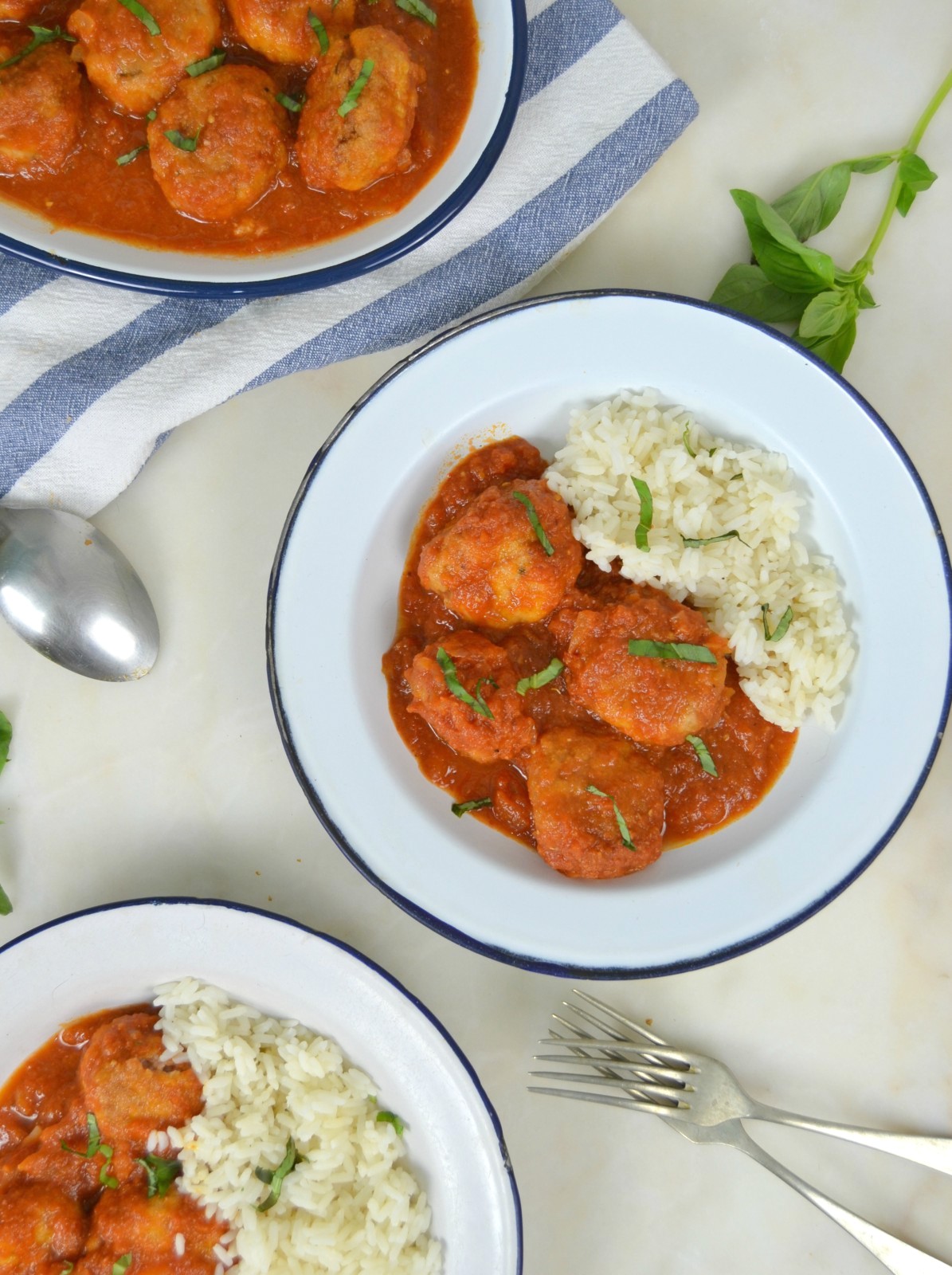 albóndigas con salsa de tomate, receta fácil