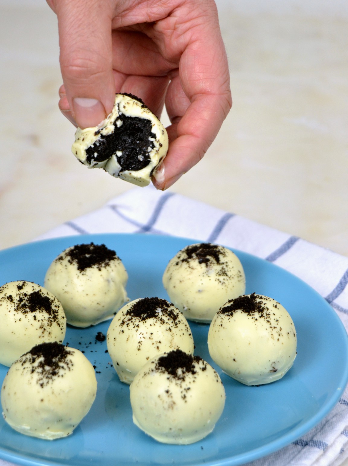 Trufas de Oreo fáciles ¡Con solo 3 ingredientes!