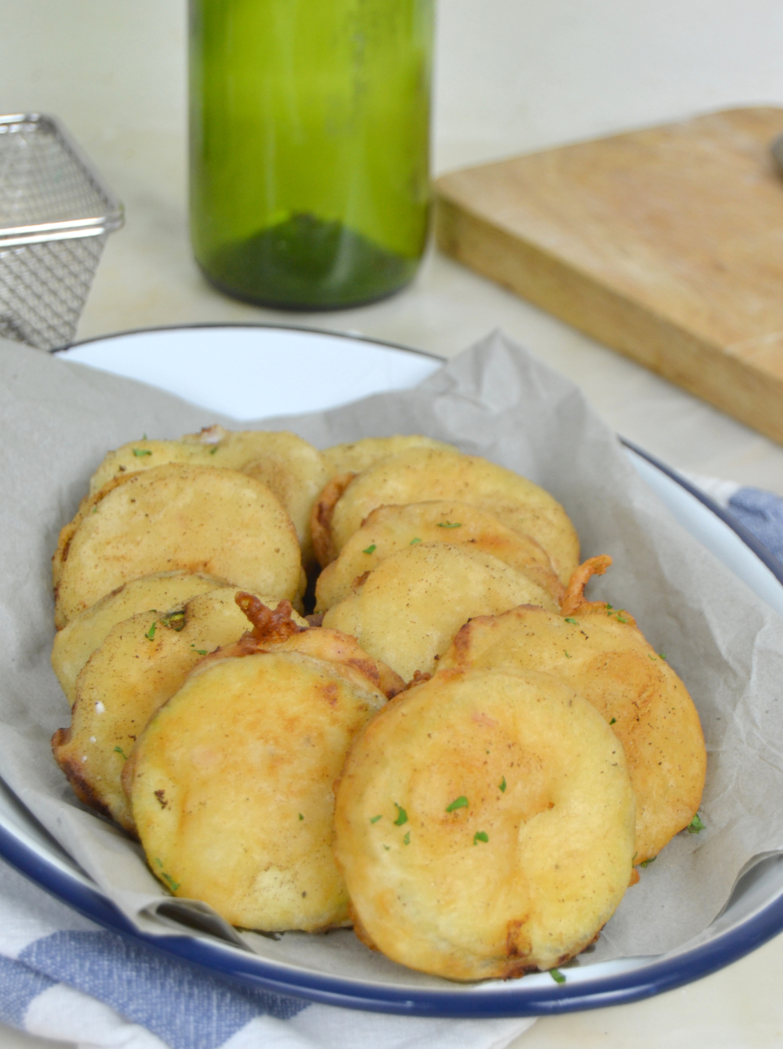 Calabacines rebozados con jamón y queso