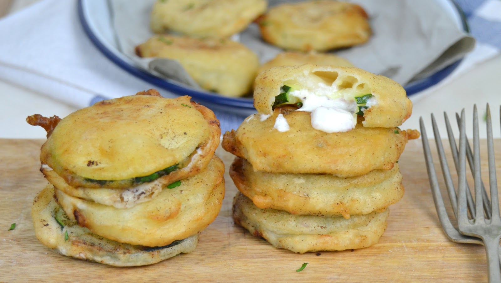 Calabacines rebozados con jamón y queso