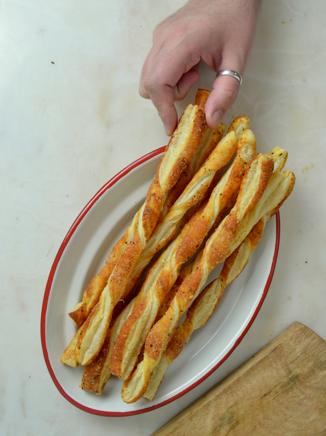 Palitos de queso con hojaldre faciles ¡ y super crujientes!