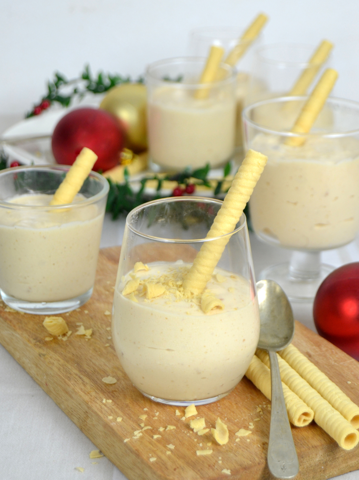 Vasitos de mousse de turrón