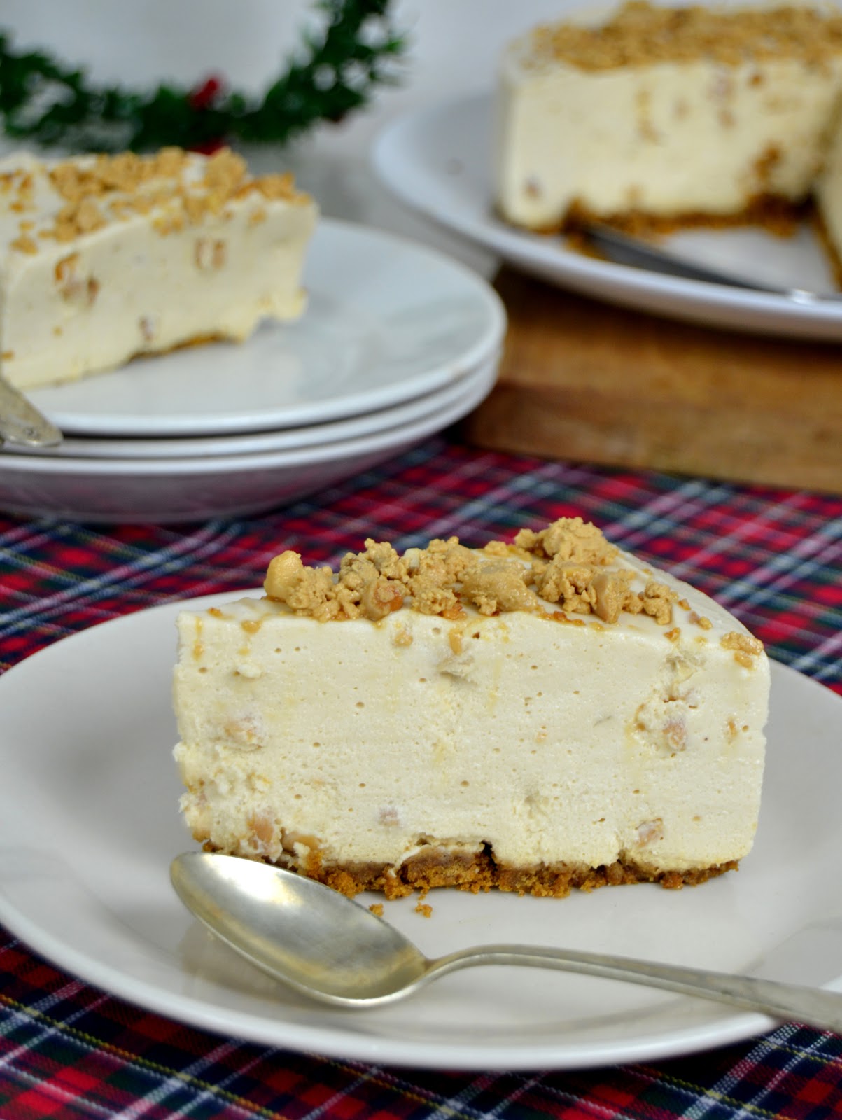 Tarta de queso y turrón, facilísima y sin horno