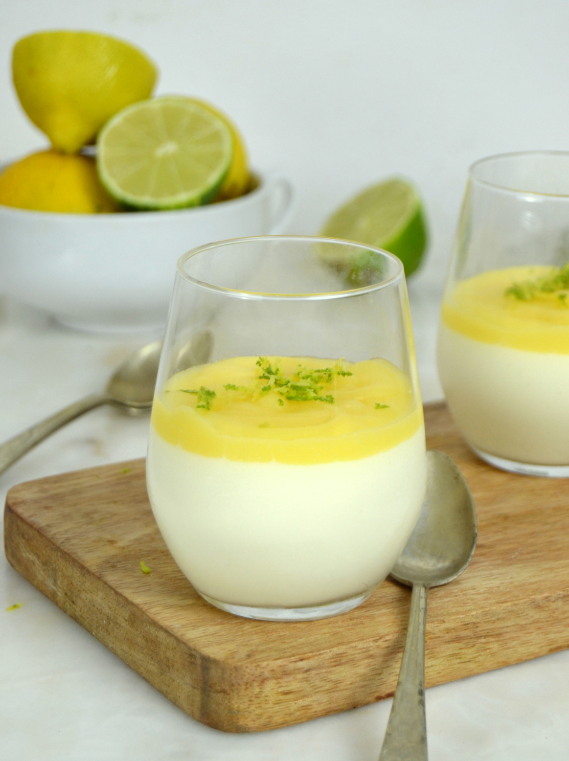Vasitos de limón fáciles y rápidos ¡Listos en 10 minutos!