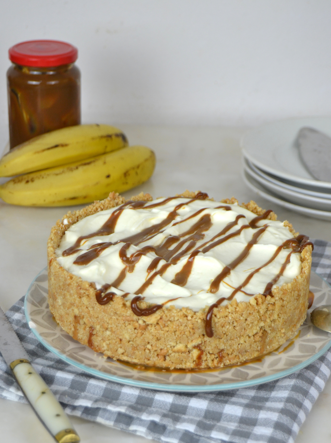 Tarta de plátano con ron y dulce de leche ¡Sin horno!