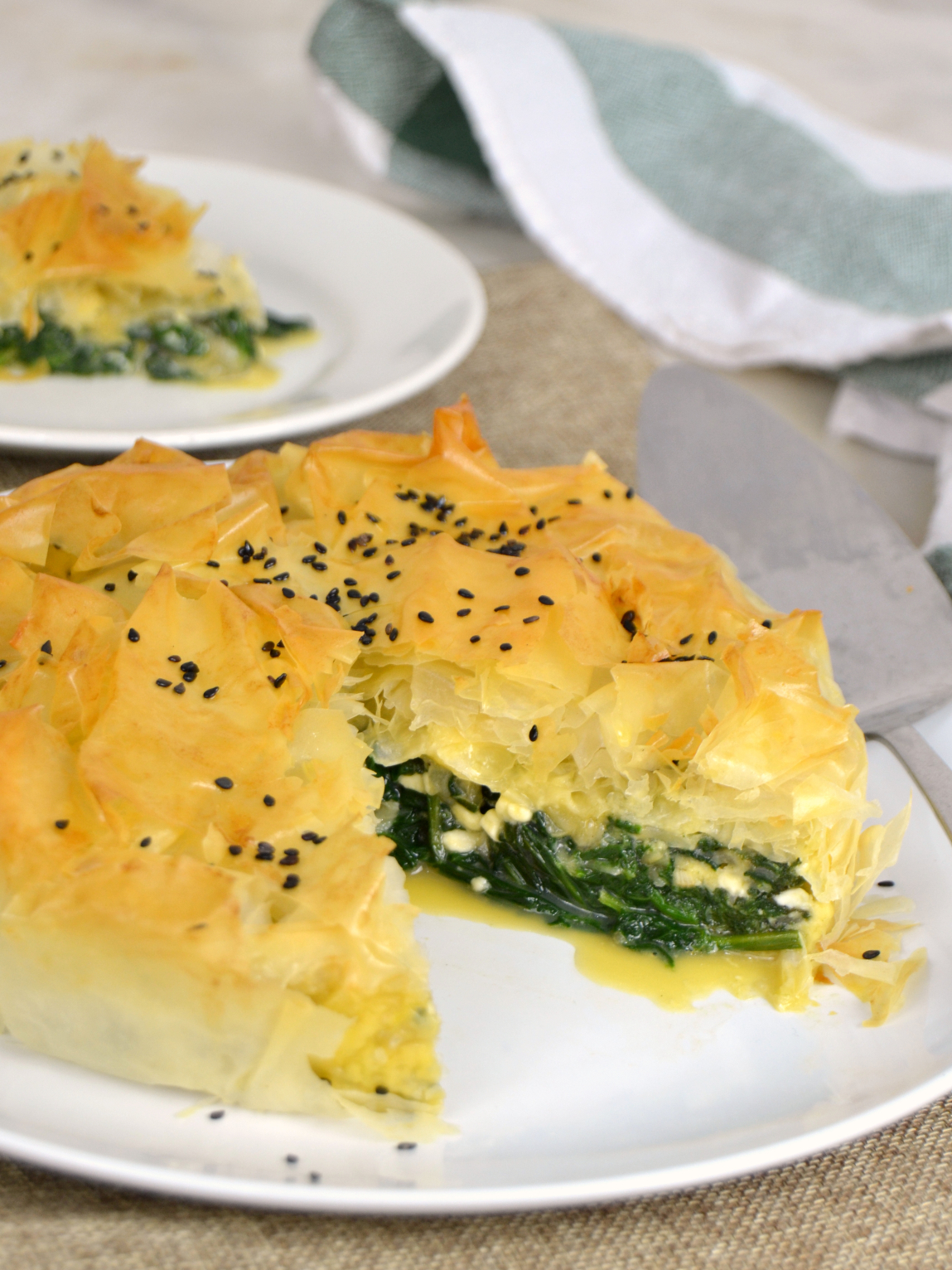 Pastel de espinacas y queso con masa filo