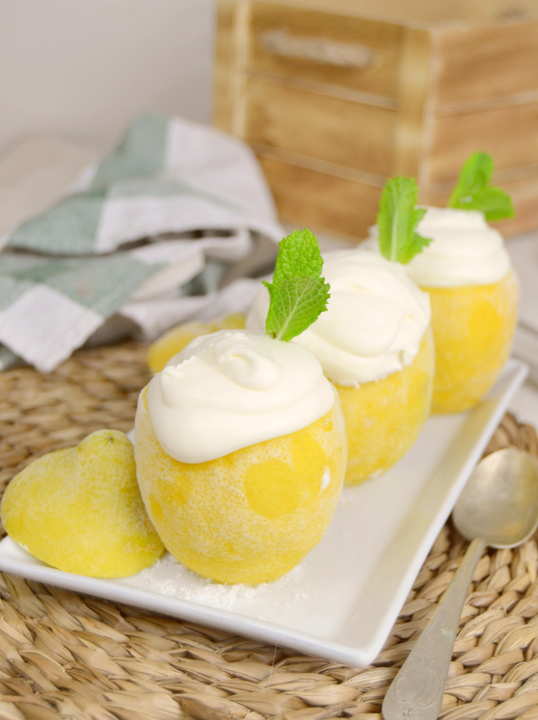 Limones helados. cremosos, fáciles y rápidos