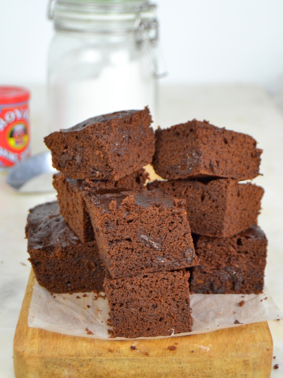 Brownie de chocolate al microondas ¡Sin pesar ingredientes!